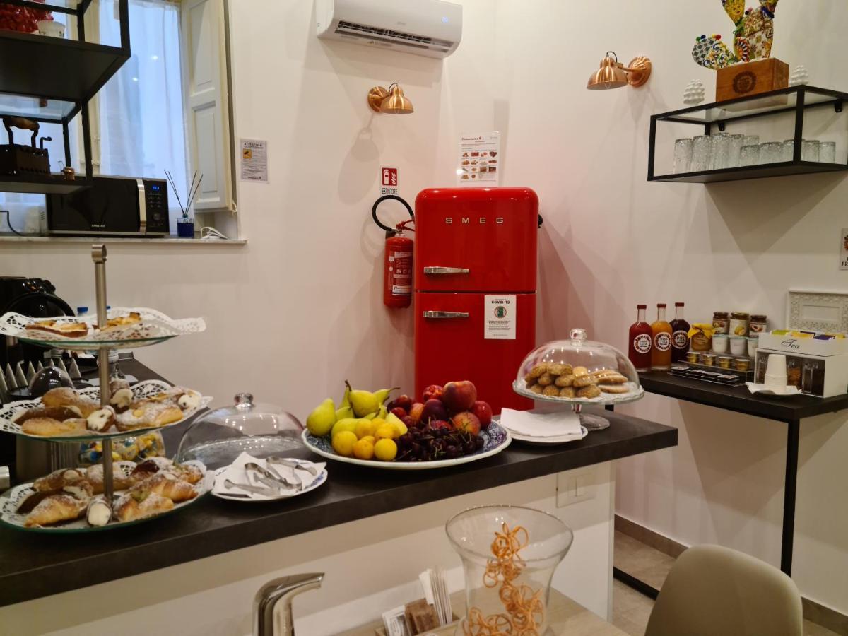 Mama Tita Rooms And Breakfast Palermo Buitenkant foto