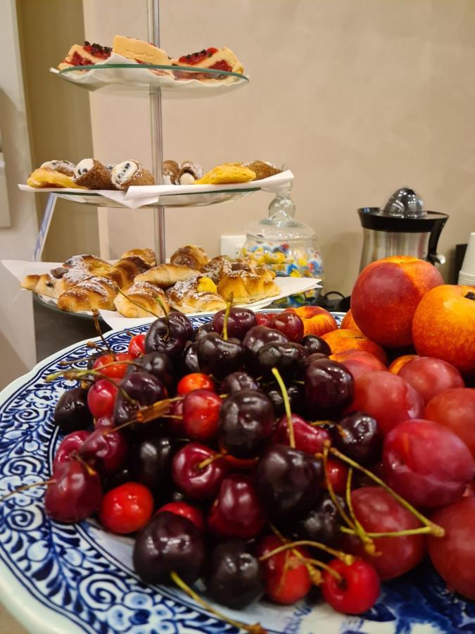 Mama Tita Rooms And Breakfast Palermo Buitenkant foto