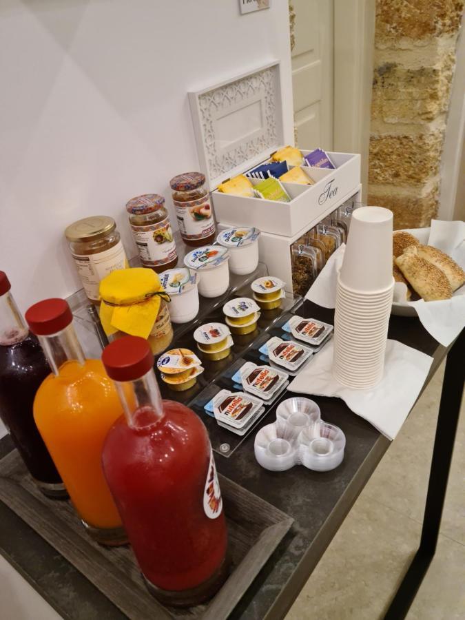 Mama Tita Rooms And Breakfast Palermo Buitenkant foto