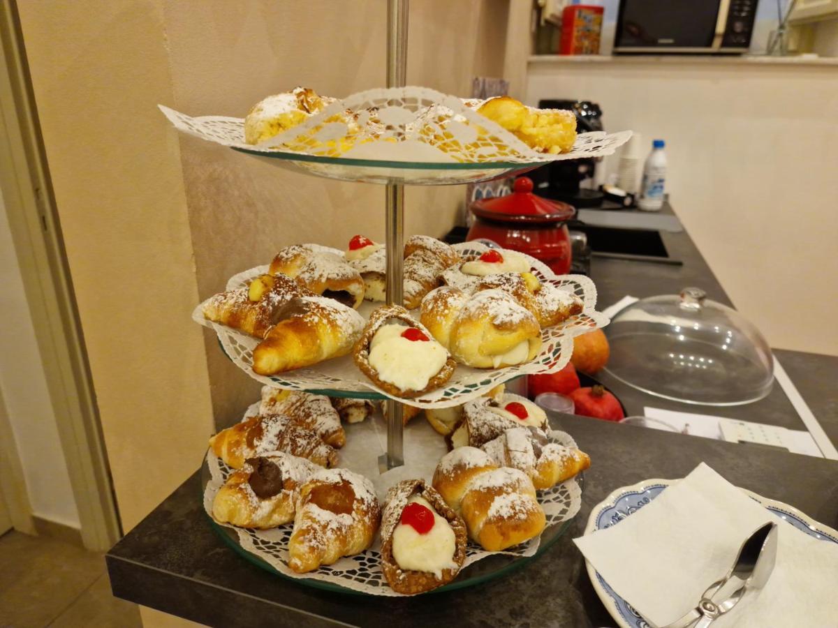 Mama Tita Rooms And Breakfast Palermo Buitenkant foto
